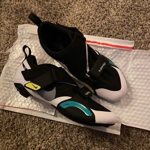 🆕 Nike	SuperRep Cycle 'Black Clear Emerald'